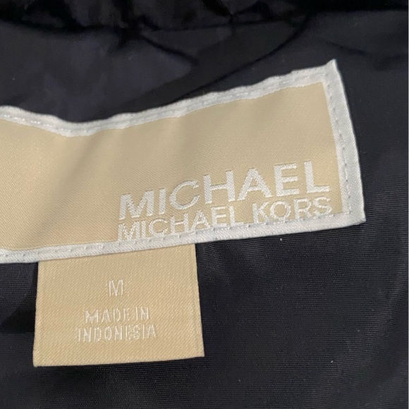 Michael Kors Dark Blue Puffer Jacket with Faux Fur - Picture 9 of 12